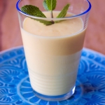 Mango Lassi mit selbstgemachtem Joghurt