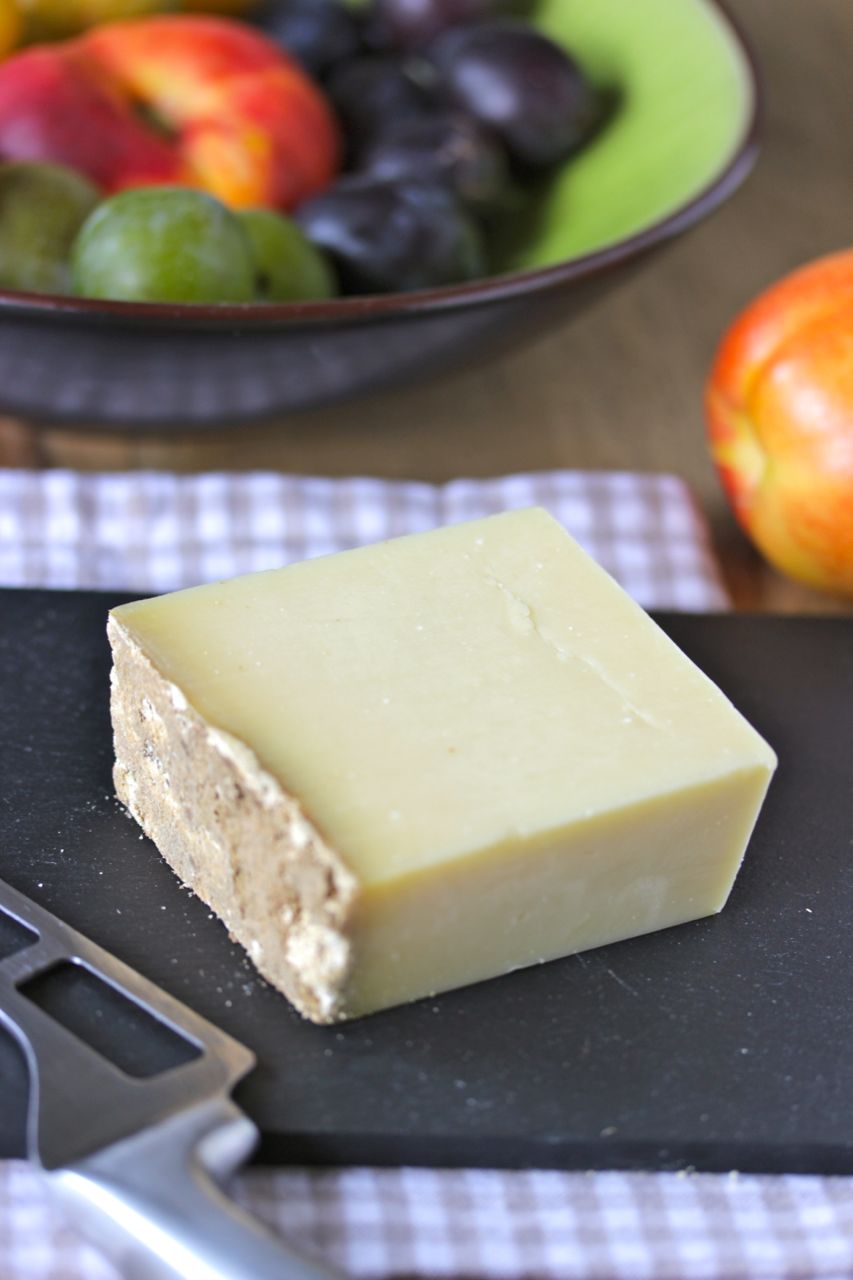 Beaufort Käse AOC 24 Monate - Käse von den höchsten Almwiesen der Alpen ...